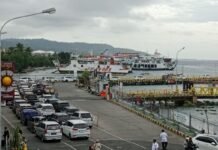 Pelabuhan Ketapang Padat Kendaraan Wisatawan Menuju Bali Saat Libur Panjang