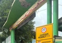 Berikan Rasa Aman, Anton Center Berikan Rambu Lalin Untuk SDN 05 Gunung Putri