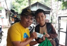 Alvaro, Siswa SDN 03 Cicadas Gunung Putri, Sekolah Sambil Berniaga