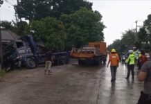 Truk Tronton Alami Kecelakaan Tunggal di Tlajung Udik Bogor