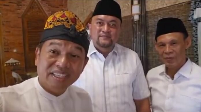 Screenshot_20250116_211107_WhatsApp Gubernur Jawa barat Dedi Mulyadi bersama Bupati dan Wakil Bupati Bogor, Rudy Susmanto dan Ade Ruhandi. Foto: Istimewa