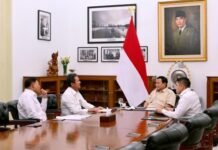 Presiden Prabowo Bahas Permasalahan Pagar Laut di Tangerang Bersama Menteri KKP