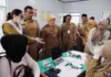 Pemkot Bogor Luncurkan Program Pemeriksaan Kesehatan Gratis Antusiasme Warga Bogor dan Warga memanfaatkan layanan Pemeriksaan Kesehatan Gratis (PKG) yang digelar Pemkot Bogor di puskesmas setempat. Foto: Istimewa