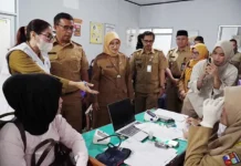 Pemkot Bogor Luncurkan Program Pemeriksaan Kesehatan Gratis Antusiasme Warga Bogor dan Warga memanfaatkan layanan Pemeriksaan Kesehatan Gratis (PKG) yang digelar Pemkot Bogor di puskesmas setempat. Foto: Istimewa