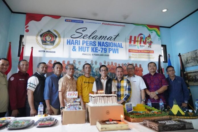 Pimpinan dan Anggota DPRD Kota Bogor Rayakan HPN 2025 dan HUT ke-79 PWI Pimpinan dan Anggota DPRD Kota Bogor Rayakan HPN 2025 dan HUT ke-79 PWI