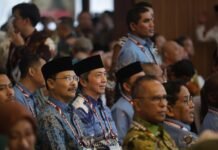 Dedie A. Rachim Siap Jalankan Program Presiden Prabowo di Kota Bogor Dedie Rachim di Acara KIM – Wali Kota Bogor terpilih, Dedie A. Rachim, berkomitmen mendukung dan mengimplementasikan program pemerintahan Prabowo-Gibran di Kota Bogor. Foto: Istimewa