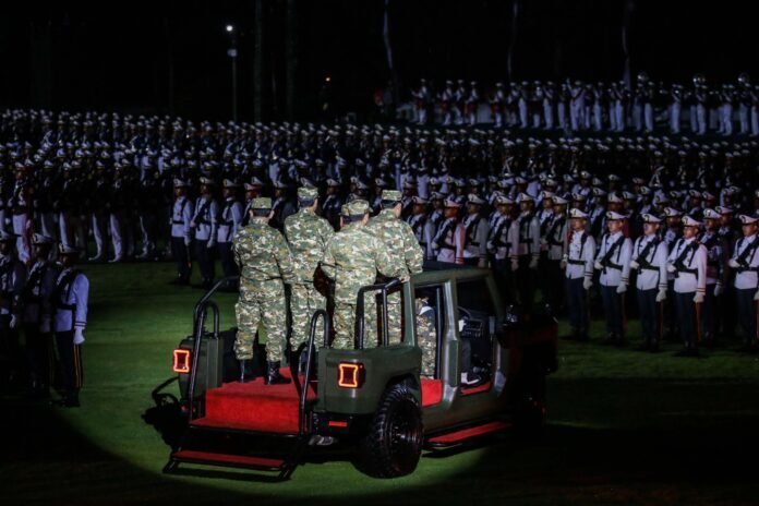 Retreat kepala daerah di Akmil Magelang Presiden Prabowo Subianto memberikan arahan kepada kepala daerah dalam penutupan retreat di Akmil Magelang, menekankan pentingnya tata kota dan pengembangan pariwisata daerah. Foto: Istimewa