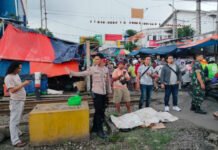 Hiraukan Peringatan Petugas, Miss X di Bogor Tewas Tertabrak Kereta tertabrak kereta api