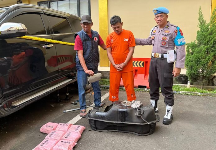 Sabu 7 Kilogram Ditemukan di Dalam Tangki Mobil Pajero tangki mobil Pajero