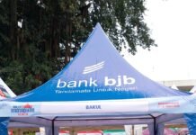 Dedie Rachim Borong Produk UMKM di Balkot Ramadhan Fest 2025 Wali Kota Bogor, Dedie A. Rachim, memborong produk UMKM di Balkot Ramadhan Fest 2025 yang digelar di Plaza Balai Kota Bogor. Foto: Harnas.id