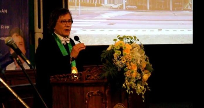 d32bee38-04b6-4c22-b930-80c74a893e95