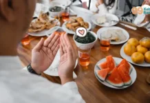 Waktu Sahur yang Tepat Menurut Islam, Kapan Sebaiknya Berhenti Makan? Makan dan minumlah hingga terang bagimu benang putih dari benang hitam, yaitu fajar." (QS. Al-Baqarah: 187) Foto: Istimewa