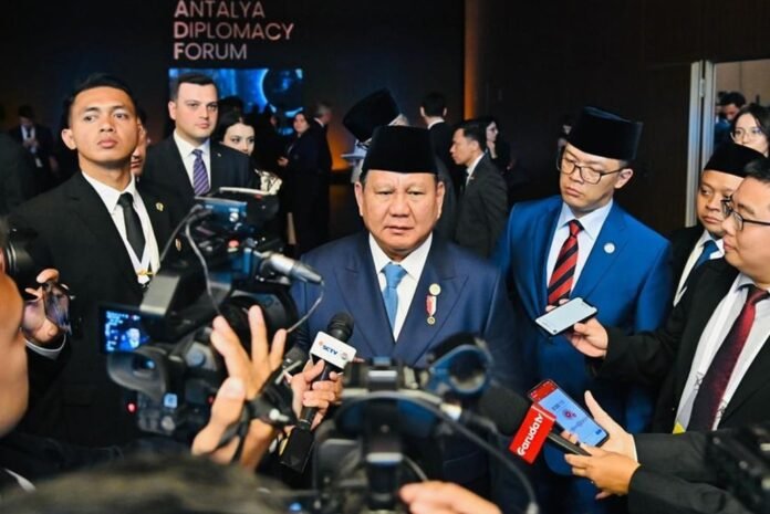 prabowo_di_turki Presiden Prabowo Subianto menegaskan bahwa rencana evakuasi 1.000 warga Gaza ke Indonesia bukanlah upaya relokasi penduduk Palestina. Foto: Sekretariat Presiden