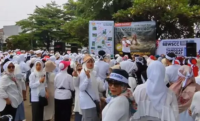 Ribuan Warga Vila Nusa Indah Bogor Tuntut Normalisasi Sungai Vila Nusa Indah