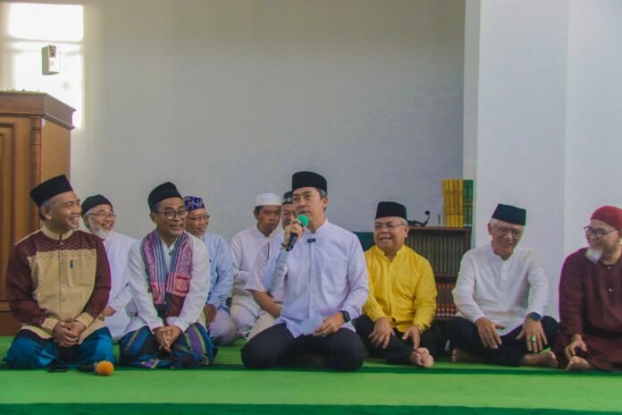 Calon Haji Wali Kota Hadiri Pelepasan Calhaj Warga Taman Yasmin. Foto: Istimewa