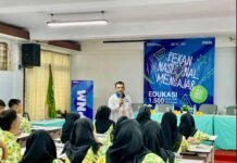 PNM Tanamkan Semangat Wirausaha kepada 1.740 Siswa SMK Lewat Program Pekan Nasional Mengajar Perwakilan PNM memberikan materi kewirausahaan kepada siswa SMK dalam program Pekan Nasional Mengajar, membagikan inspirasi dan pengalaman nyata dari dunia usaha. Foto: Istimewa