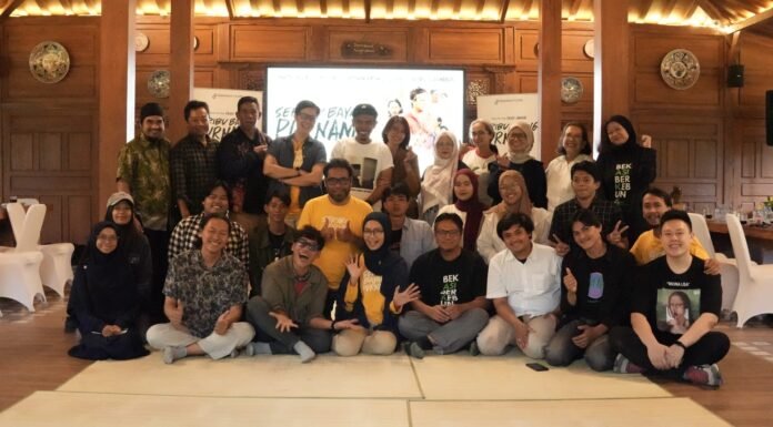 Film “Seribu Bayang Purnama” Siap Tayang 3 Juli 2025, Angkat Isu Sosial dan Kehidupan Petani Indonesia Sutradara Yahdi Jamhur dan para pemeran utama film Seribu Bayang Purnama saat sesi promosi jelang penayangan perdana, membawa pesan penting tentang nasib petani dan ketahanan pangan Indonesia. Foto: Istimewa