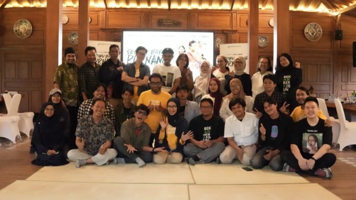 Sutradara Yahdi Jamhur dan para pemeran utama film Seribu Bayang Purnama saat sesi promosi jelang penayangan perdana, membawa pesan penting tentang nasib petani dan ketahanan pangan Indonesia. Foto: Istimewa