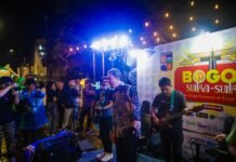 Bogor Suka-Suka Sukses Digelar, Kuatkan Kota Kuliner Suasana meriah Festival Kuliner Bogor Suka-Suka di Jalan Suryakencana, Bogor Tengah, dipadati ribuan pengunjung yang antusias menikmati ratusan pilihan kuliner, Sabtu malam (21/6/2025). Foto: Pemkot Bogor