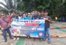 Peringati HANI 2025, GMDM Depok Gencarkan Aksi Anti Narkoba di Titik Strategis Kota Relawan GMDM Depok membagikan selebaran dan stiker edukasi narkoba kepada pengguna jalan dalam aksi HANI 2025 di kawasan Sukmajaya, Sabtu (29/6/2025). Foto: Harnas.id/ Agung