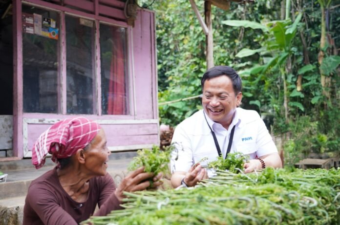 Direktur Utama PNM Arief Mulyadi saat peluncuran Orange Bonds pertama di Indonesia, mendukung pemberdayaan perempuan prasejahtera melalui pembiayaan inklusif. Foto: Harnas.id/ Agung