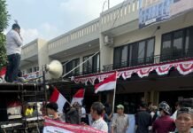 Massa Berunjuk Rasa di Depan Kantor Pemasaran Grand Mutiara Sawarga, Tuntut Pertanggungjawaban Terkait Kasus Mafia Tanah