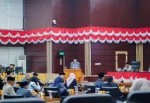 RPJMD Kota Bogor 2025–2029 Resmi Disahkan Wali Kota Bogor, Dedie A. Rachim, menyampaikan sambutan dalam Rapat Paripurna DPRD Kota Bogor yang menyetujui Raperda RPJMD 2025-2029, yang akan menjadi pedoman pembangunan Kota Bogor untuk lima tahun mendatang. Foto: Pemkot Bogor