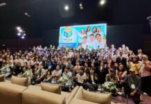 Lima Hari, Seribu Cerita: Mobility Student ke Thailand Delegasi Indonesia Malaysia dan Thailand berfoto bersama di South Ex 2025, PSU Convention Hall, Thailand, (11/8). Foto: IBIK