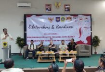 Prabowo Temui Pimpinan Ormas Islam, FPK Bogor Dukung Dialog Kebangsaan Presiden Prabowo Subianto berbincang hangat dengan pimpinan ormas Islam di Hambalang, Bogor, membahas persatuan dan sinergi kebangsaan. Foto: Istimewa