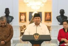 Prabowo Minta Aparat Waspada, Sebut Ada Tanda Makar dan Terorisme Presiden Prabowo Subianto tegaskan negara tak boleh kalah dari aksi anarkis saat konferensi pers di Jakarta, Minggu (31/8/2025). Foto: Istimewa