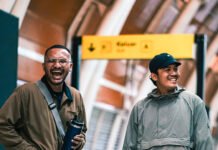 Setiap Langkah Punya Makna: Koleksi COMMUTER Hadir untuk Temani Rutinitas Kota Setiap langkah adalah pilihan baik—COMMUTER hadir dengan desain simpel, fungsional, dan nyaman dipakai sepanjang hari. Foto: GF