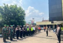 Polres Metro Depok Gencar Patroli Siang Malam Demi Keamanan Kota Kapolres Metro Depok Kombes Pol Abdul Waras memimpin patroli skala besar bersama TNI, Satpol PP, dan Dishub untuk menjaga keamanan Kota Depok. Foto: Harnas.id/ Agung