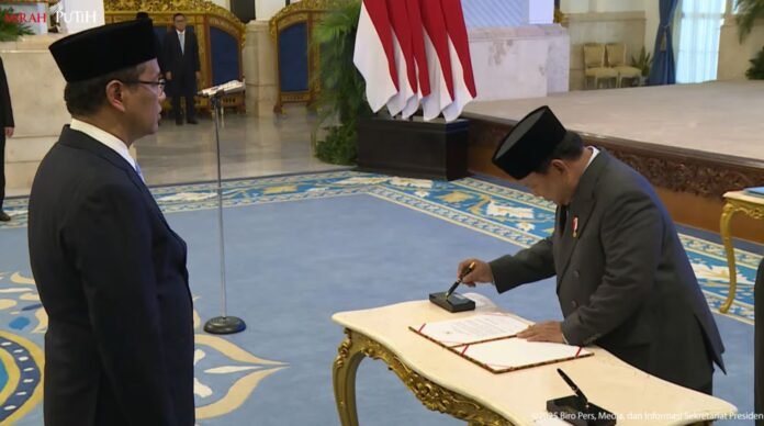 WhatsApp Image 2025-09-08 at 17.58.48 Presiden Prabowo Subianto mengumumkan reshuffle Kabinet Merah Putih di Istana Negara, Jakarta, Senin (8/9/2025). Foto: Tangkapan Layar