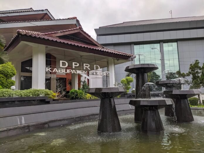 DPRD Kabupaten Bogor Publik menyoroti DPRD Kabupaten Bogor setelah mencuat isu tunjangan fantastis hingga belasan juta rupiah. Foto: DPRD Kabupaten Bogor