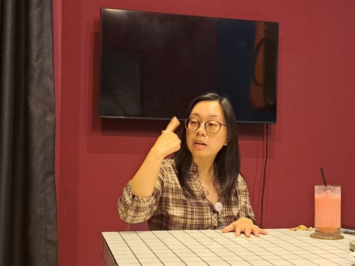 Hiperhidrosis dapat mengganggu kehidupan sehari-hari, namun dengan pengobatan yang tepat, keringat berlebihan bisa dikendalikan. Temukan solusi efektif untuk mengembalikan kepercayaan diri Anda. Foto: Harnas.id