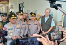 Kapolda Jabar Jenguk Korban Ambruknya Majelis Taklim di Ciomas