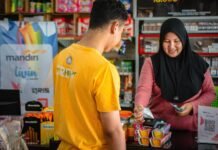 Bank Mandiri Salurkan Rp53,7 Triliun Kredit Mikro untuk 654 Ribu Perempuan Pengusaha Komitmen Bank Mandiri dalam pemberdayaan ekonomi perempuan melalui pembiayaan mikro yang inklusif. Foto: Bank Mandiri