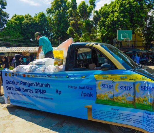 Pemkot Bogor Konsisten Tekan Inflasi PANGAN MURAH: Warga antusias memanfaatkan Gerakan Pangan Murah. Komoditas pokok dijual dengan harga di bawah pasar agar daya beli masyarakat tetap terjaga. Foto: Pemkot Bogor
