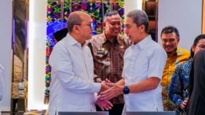 Walikota Bogor bersama Menteri Lingkungan Hidup, Hanif Faisol Nurofiq. Foto: Pemkot Bogor