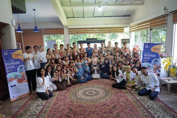 Ketua Tim Penggerak Pemberdayaan dan Kesejahteraan Keluarga (TP PKK) Kota Bogor, Yantie Rachim saat menghadiri Workshop Bogor Gerakan Untuk Lintas Generasi (Geulis) ‘Berani Menjadi Aku’ di Rumah Dinas Wali Kota Bogor, Selasa (25/11/2025).