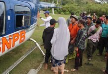 Warga Aceh Tengah Kembali Terima Bantuan Logistik BNPB Via Jalur Udara