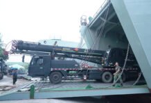Lagi, TNI AD Berangkatkan Kapal ADRI LII, Angkut Jembatan Bailey dan Alat Berat ke Sumatera