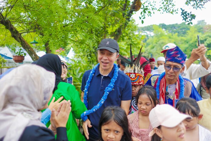 Peresmian Taman Lingkungan Graha Grande oleh Wali Kota Bogor, Dedie A. Rachim, bersama Anggota DPRD Kota Bogor, Safrudin Bima. Foto: Dok. Pemkot Bogor.