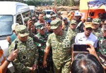 Wakil Panglima TNI Pantau Langsung Penanganan Banjir dan Longsor di Tapanuli Selatan