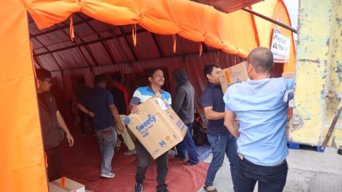 Situasi Posko Logistik Silangit dalam Operasi Tanggap Darurat Bencana Sumut. Foto: Dok. BNPB.
