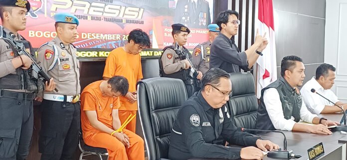 Kasat Reskrim Polresta Bogor Kota Kompol Aji Riznaldi Saat Konferensi Pers Kasus Ganjal ATM. Foto: Dok. Polri.