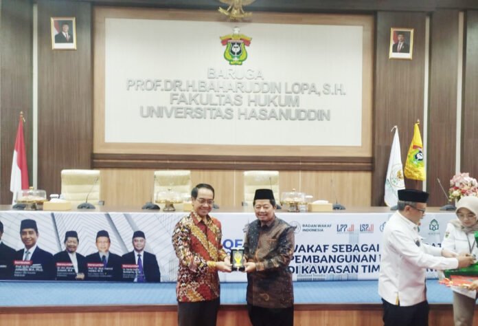 BWI dan Universitas Hasanuddin Gelar Program Wakaf Goes to Campus di Makassar. Foto: BWI.