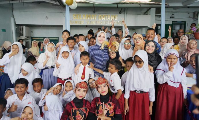 Ketua TP PKK Kota Bogor Hadiri Market Day SLBN Sejahtera. Foto: Pemkot Bogor.