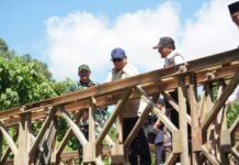 Kasad Dampingi Presiden Tinjau Pemulihan Galodo Sumbar, Jembatan Bailey Jadi Akses Hidup Warga