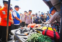 Kapolri Tinjau Pelabuhan Merak, Pastikan Pengamanan Nataru 2025 di Tengah Ancaman Cuaca Ekstrem